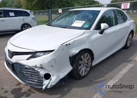 2020 Toyota Camry Le из США, поврежденный, VIN 4T1L11AKXLU329121